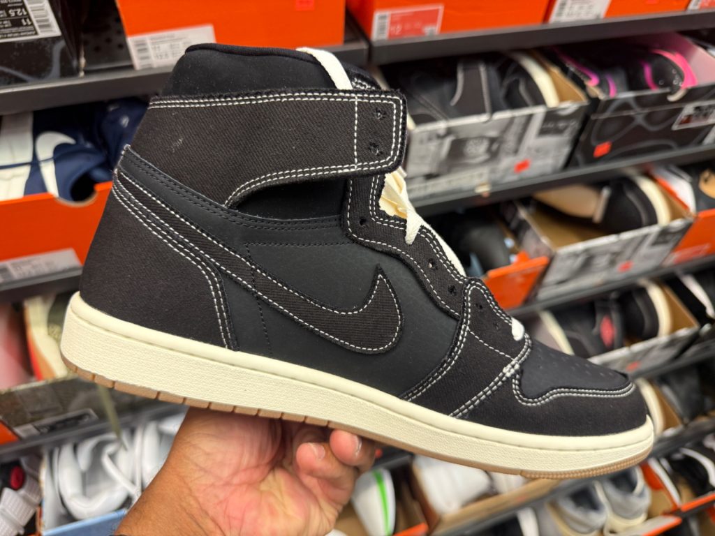 Air Jordan 1 High OG Flight Club Drops to $105 at Outlet!