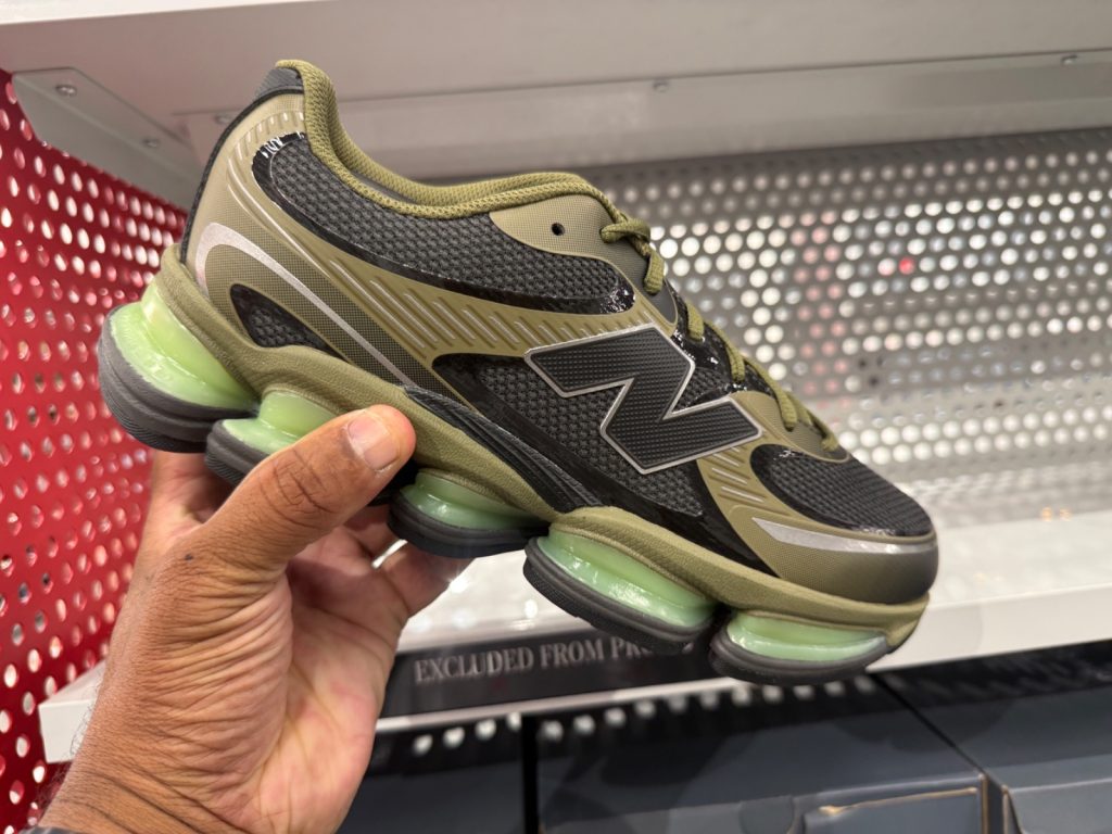 New Balance Abzorb 2000