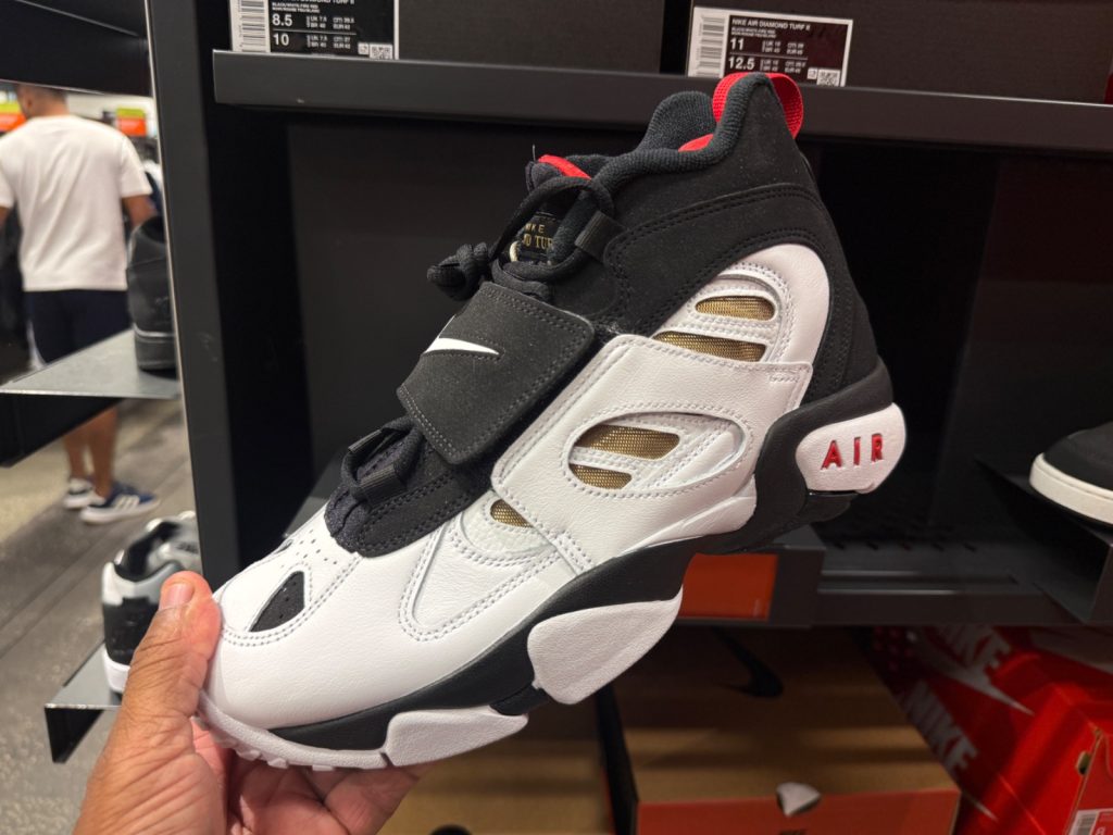 90s Icon: Nike Air Diamond Turf II Hits Outlet for $99.99