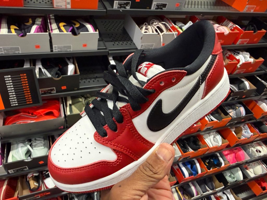 Jordan 1 Retro Low OG