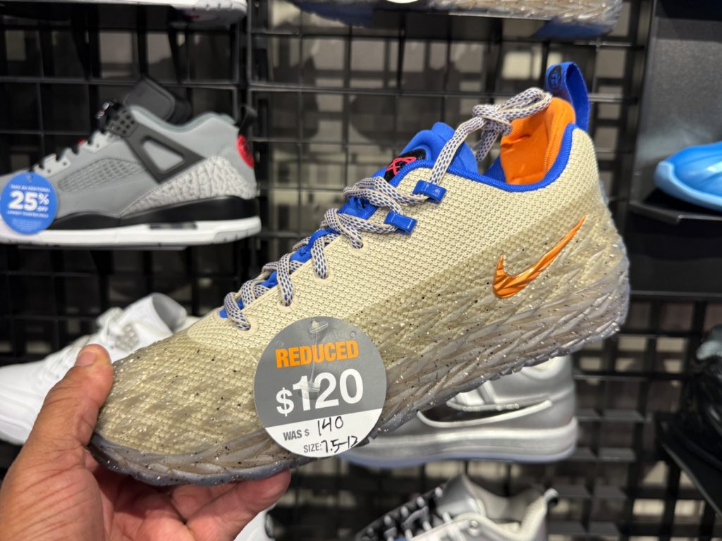 Nike ST Charge Drops to $120, but It Is Still Too Pricey