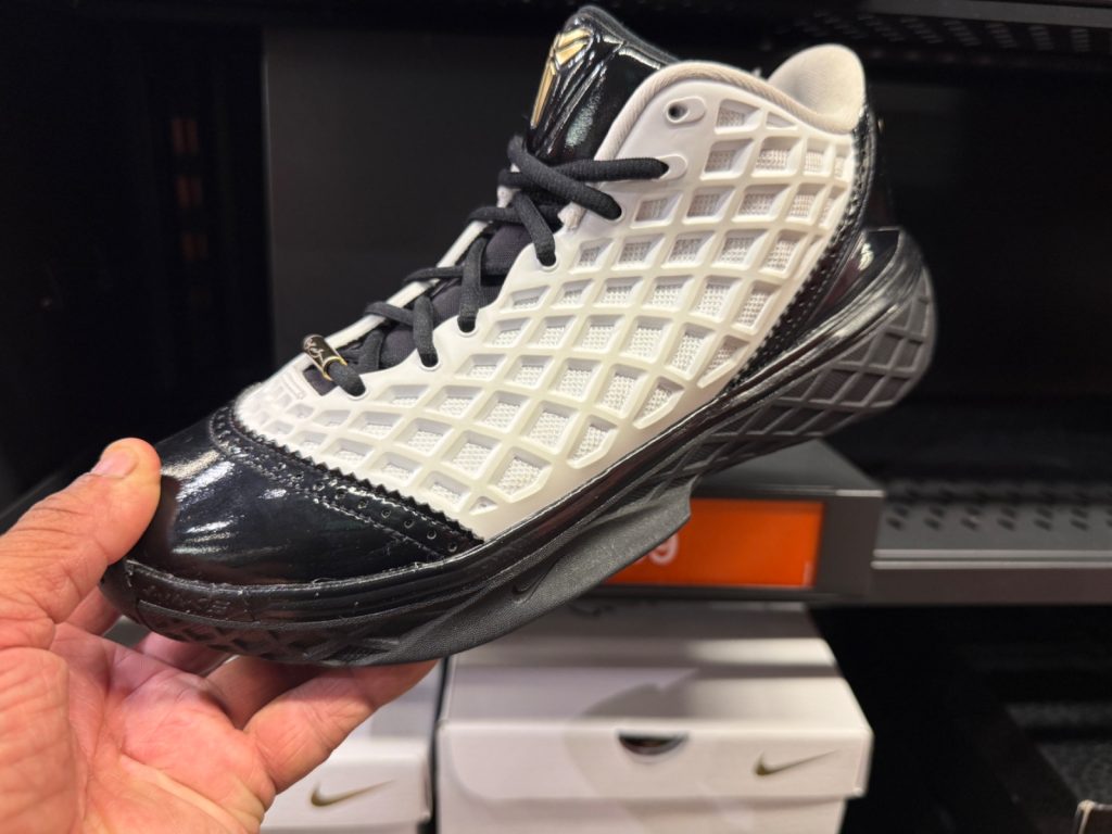 Nike Kobe 3 Low Protro