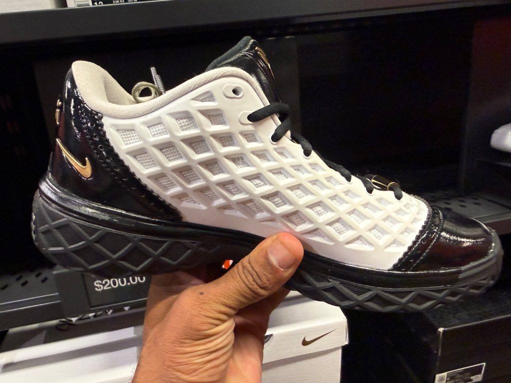Nike Kobe 3 Low Protro