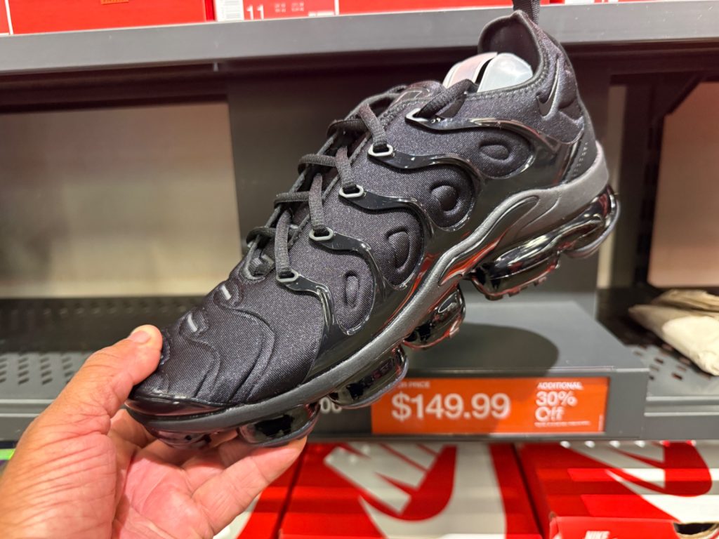 Nike Air VaporMax Plus Hits Bins at $149.99 Plus 30% Off