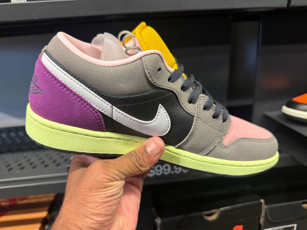 Jordan 1 Low