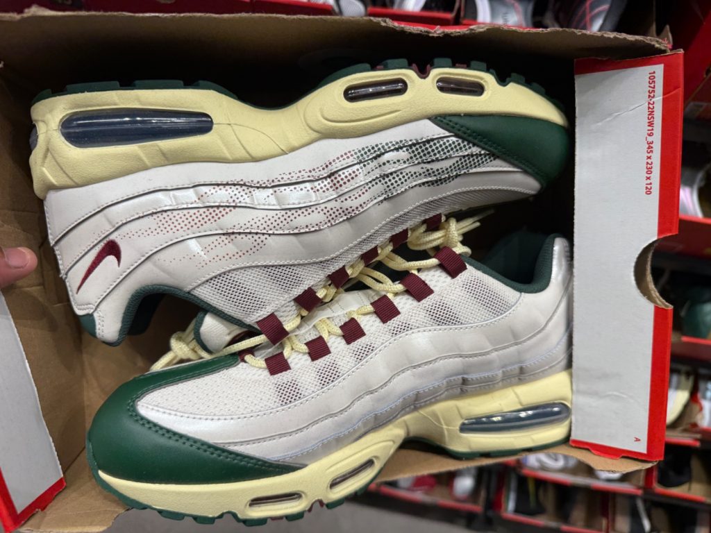 Nike Air Max 95 Big Bubble Mexico Clears for $99.99
